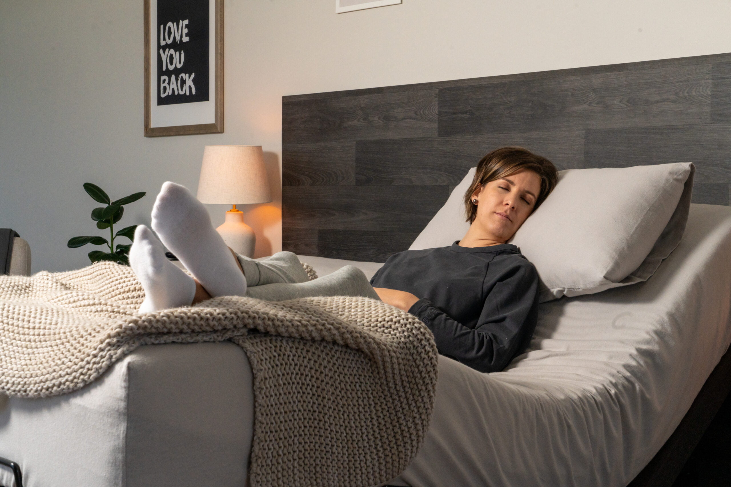 How to Sleep in the Heat: A Guide for Summer