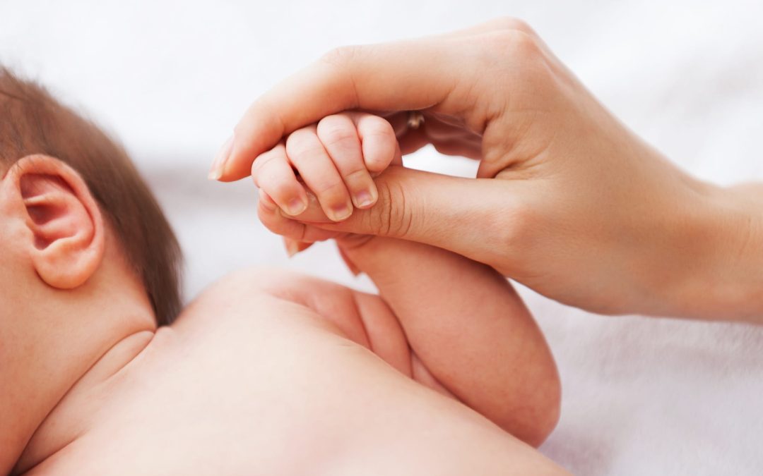 Best Postpartum Sleeping Positions for Recovery